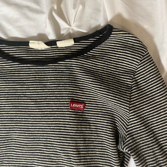 Levi top - Picture 3 of 3